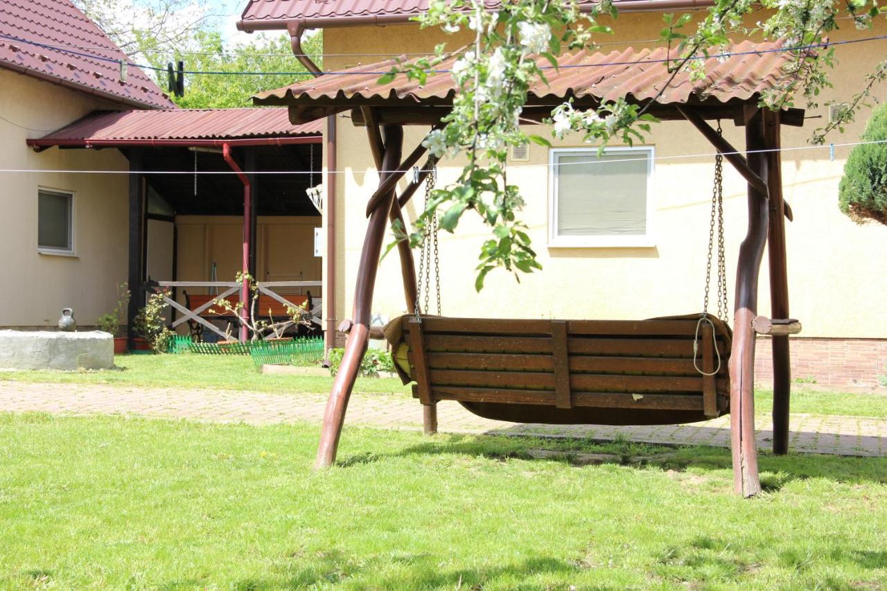Ріточка Apartamento Berehove  Exterior foto